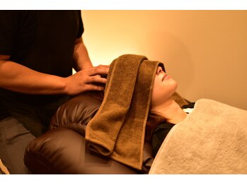 トナリ(tonari)/快眠ドライヘッドスパ（無水）