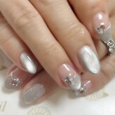 カナ ネイル(Kana nail)