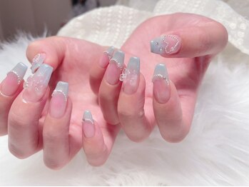 ネフェル(Nefel)の写真/シンプルでもお洒落に♪トレンドを取り入れて周りと差をつける！自爪を削らないパラジェルも大人気◎