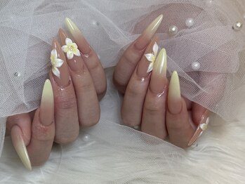 ルアナ(LUANA)/フラワーネイル
