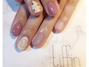 ネイルサロン ティフィン(tiffin)/カジュアルパーツで☆