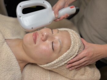 エミュ(emu)/大人気の顔脱毛!!