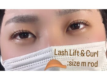 まつげエクステ アンド スクール アンド エステ プティーティドゥール(Putih Tidur)/まつ毛パーマ/ラッシュリフト