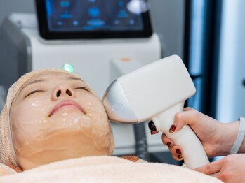 アルムボーテ 代官山 恵比寿(ARUIM Beaute)の写真/理容師の本格シェービング×最新LED脱毛！プロの技術とLEDでワンランク上の脱毛体験◎理想のツルすべ肌へ