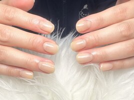 オフィスにも◎うる艶グレージュ