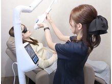 ホワイトニングビューティー 金沢駅前店(WHITENING BEAUTY)の雰囲気(施術はスタッフが全工程をサポート!安心のホワイトニング♪)