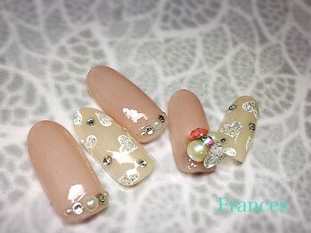 フランセス(Frances)/小さめハートネイル