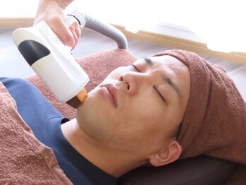 ポノ(pono)の写真/メンズ脱毛はマスト!《初回お顔&VIO脱毛込み全身脱毛7000円～》長年悩んだ青ヒゲともお別れ!全身も超お得☆