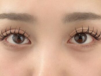 アイラッシュアンドネイル リリィ(Lily)の写真/【スピーディー×高技術が魅力★】当店自慢！Dカールを超える！根元からぱっちり◎まずはお試しください！