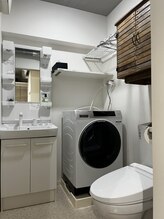 ＜ガチガチ筋肉×強烈肩コリ＞ 電気を使った揉みほぐし リラクネオ 秋葉原店/お手洗い兼更衣室