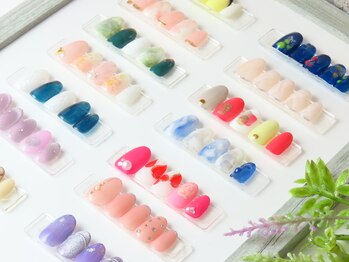 モカラテ(Moka Latte)の写真/【駐車場完備】定額で選べる幅広いデザインが豊富♪落ち着いたプライベートサロンで、気分が上がる指先に。