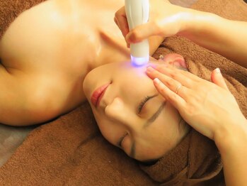 スパdeいぐなる/お顔のリフトアップ