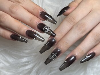 ジュリネイルスタジオ(Julli Nail Studio)/長さだし・つけ放題