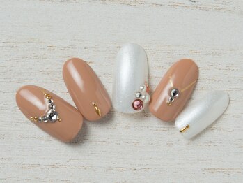 ア ネイル(A nail)/上品ストーンネイル【つけ放題】