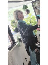 ジェクイン(dekujin) 角戸 香緒莉