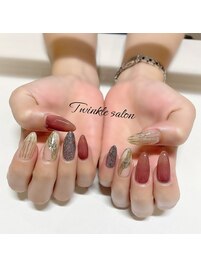 ゴールドラインで大人カラーに！