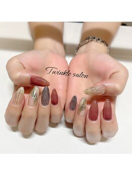 ゴールドラインで大人カラーに！