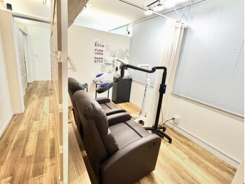 ホワイトニングプラス(Whitening+)の写真/お友達・カップル・家族と幅広いお客様に対応☆2名以上の場合は個室での施術、3名以上はお店の貸し切りも◎
