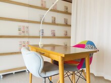 ネイルサロン ミル(Mille)/ハンド席/間仕切りで半個室