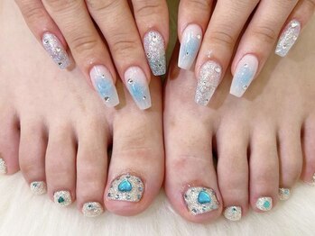 ネイルズゴーゴー 新宿店(NAILSGOGO)の写真/スカルプとフットやり放題メニューが安い！新宿駅近☆Acryl nails & pedicure　set ! 