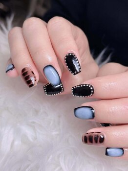 ルミ(Lumi)/自爪アートやり+パーツつけ放題