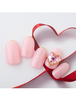 キラキラビジューハートネイル