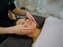 ユカリス(Yu.charis)/REVIハーブピーリング施術工程♪