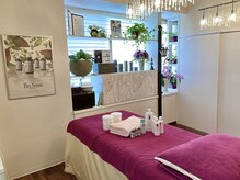 ユウコネイルズアンドエステティック ラ デェス(Yuko Nails & Esthetic La Deesse)の雰囲気（癒し効果「ポールシェリー」と美肌＆美白効果「高炭酸」メニュー）