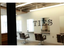 タイズ 千歳烏山(TIES)の雰囲気(美容室内にアイラッシュブースがございます。入口はこちらです♪)