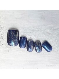 冬のメタリックブルー