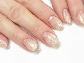 リリー(Lilly)/ラメグラデーションネイル