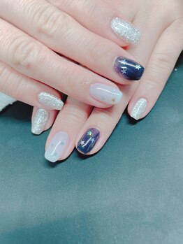 リマ(Lima)/グリッターネイル