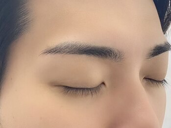 ニューリーリボーン(Newly Reborn)の写真/【黄金比で整えるアイブロウ施術で印象アップ】フェイシャル脱毛とのセットクーポンも◎美しい眉毛を実現!!