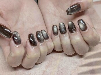ミガクネイル(Migaku nail)/透明感マグネットネイル