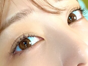 ハローゼア(HELLO THERE!)の写真/【似合わせまつ毛パーマ＋アイブロウwax ￥9,980】目元の印象を変えたい方に◎あなたのなりたいを実現！