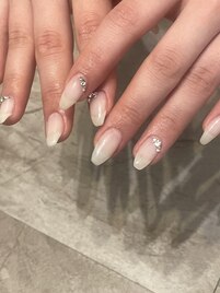 大人のきらきら上品ネイル