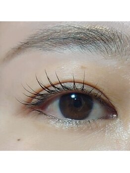 ホノカ(HOnoKA)/扇形に目尻は外へ流す形【C】