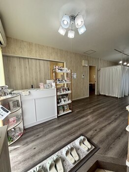 アンジー 美里店(ANZY)/リクライニング、駐車場あります