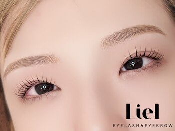 リエル(Liel)の写真/【韓国風束感まつげ】お目元に合わせたカールでぱっちりお目元に☆