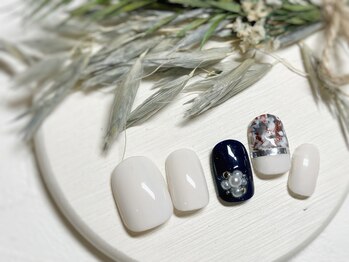 ブレス 仙台駅前本店(BLESS)/秋冬に映えるアート