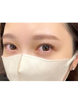 ナチュラル上品な目元にしたい