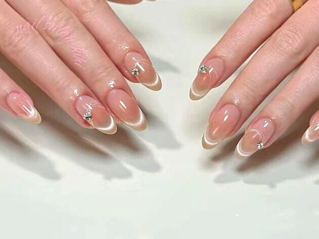 2025年-2026年冬トレンド】マグネットのネイルデザイン集｜人気順