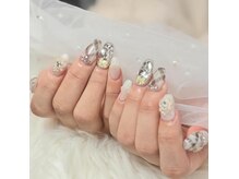 持ち込みネイルパーツ・カラーなどふんだんに使いたい放題★