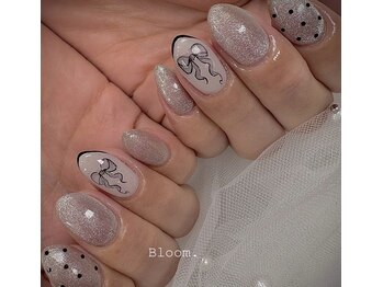 nail salon Bloom./