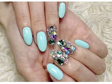 イリスネイル アンド ビジュー(E’risnail&Bijew.)の雰囲気（大人可愛い、種類豊富な定額デザインコースは色替えも可能です！）