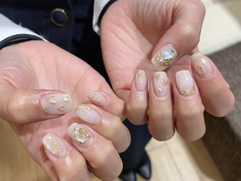 ネイルアルケー(Nail ARCHE)/ホワイト×ゴールドニュアンス