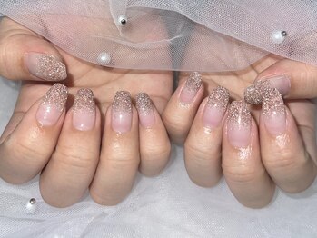 ララネイル(RaRa nail)/ラメグラ