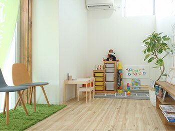 ニコ(nico)/待合と子供スペース