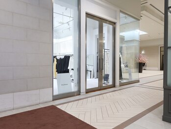サロン ド パハマン(Salon de Pachman)/お店の入り口でございます。
