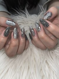 個性的キラキラネイル☆